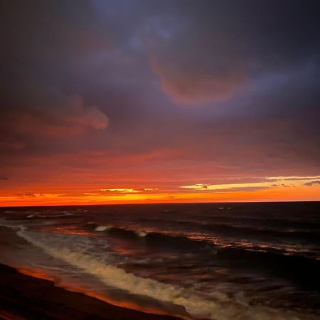 Newly Renovated 2 Bedroom Beachfront House Sitio de Calahonda Exterior foto