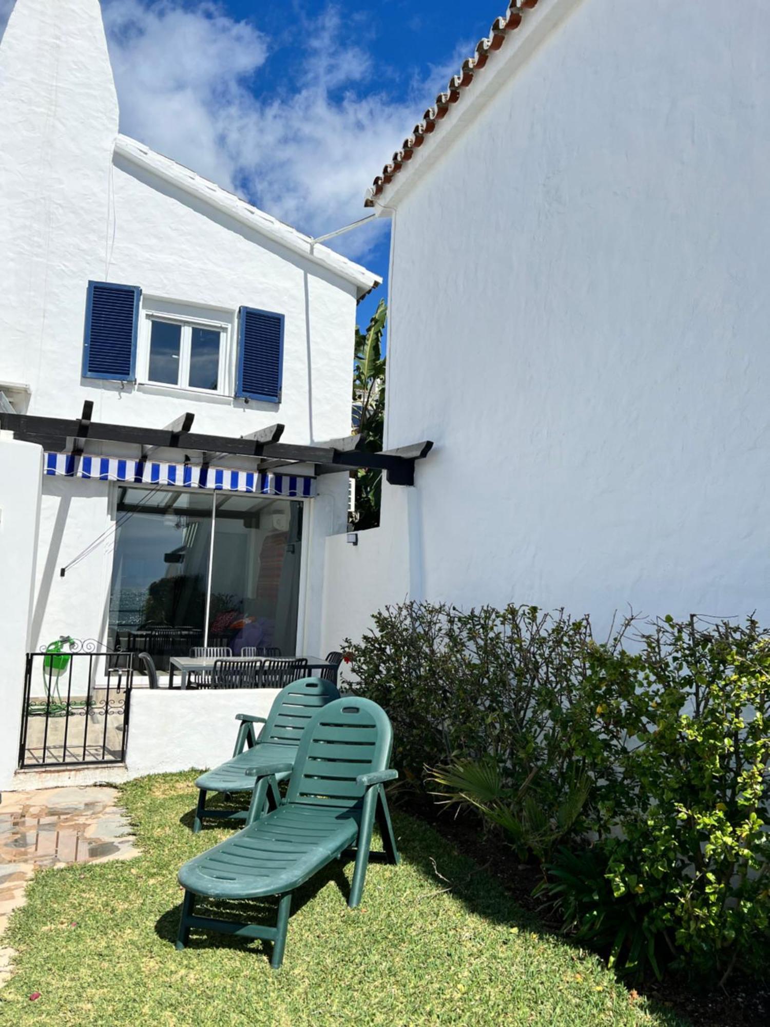 Newly Renovated 2 Bedroom Beachfront House Sitio de Calahonda Exterior foto