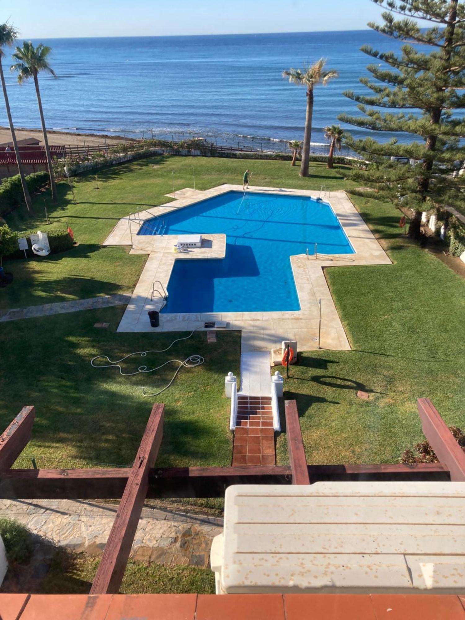 Newly Renovated 2 Bedroom Beachfront House Sitio de Calahonda Exterior foto